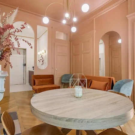 Hamac Suites - Pink - Ideal Couple Apartment Lyon