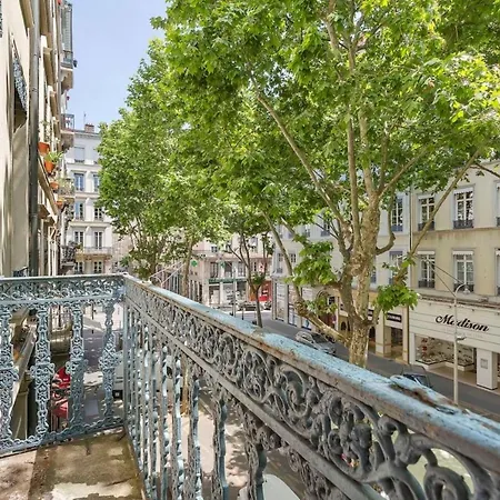 Hamac Suites - Pink - Ideal Couple Apartment Lyon